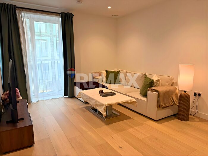 1 Bedroom Flat To Rent In Parkview Avenue, London, NW2