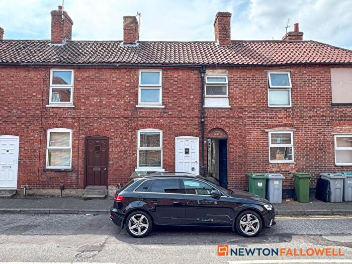 2 Bedroom Terraced House For Sale In Albion Street, Newark, NG24