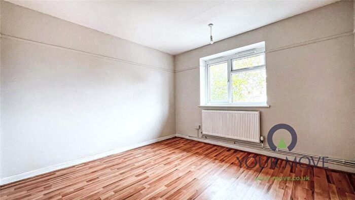 1 Bedroom Flat To Rent In Lamport Close, London, SE18