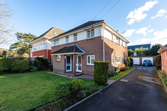 2 Bedroom Flat To Rent In Flaghead Road, Canford Cliffs, Poole, BH13