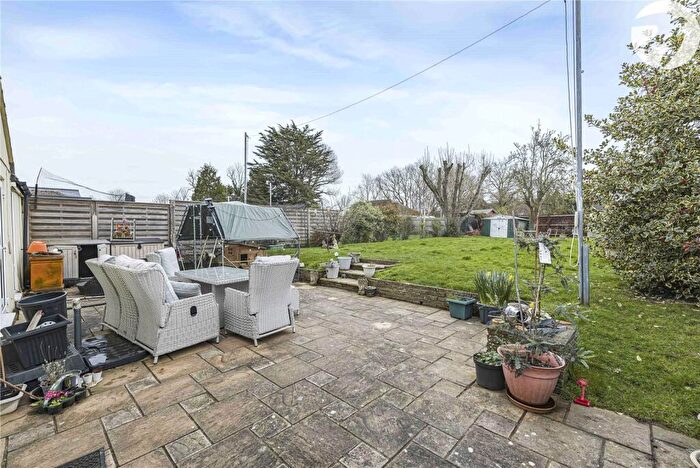 3 Bedroom Detached House For Sale In Town Road, Cliffe Woods, Rochester, Kent, ME3