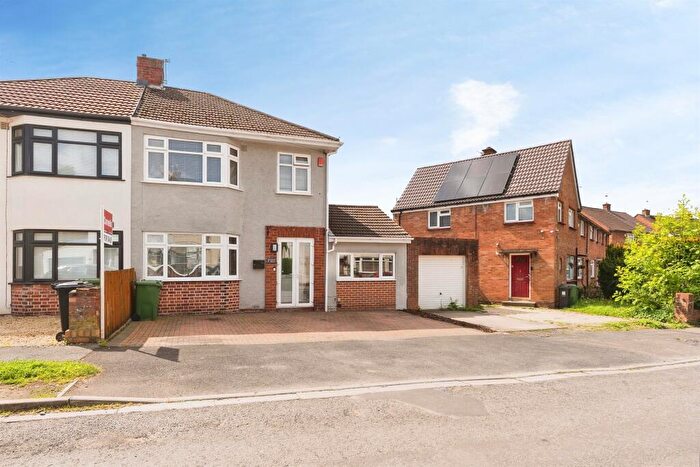4 Bedroom Semi Detached House For Sale In Tudor Road, Hanham, Bristol, BS15