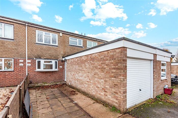 3 Bedroom Terraced House For Sale In Apollo Close, Hornchurch, RM12