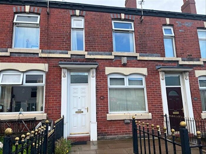 2 Bedroom House For Sale In Tonge Moor Road, Bolton, BL2