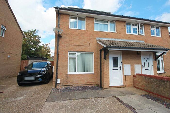3 Bedroom Semi-Detached House For Sale In Chillerton, Netley Abbey, Southampton, SO31