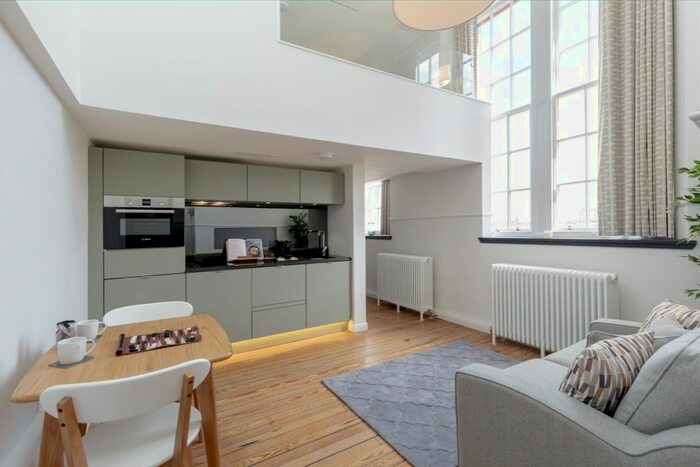 1 Bedroom Flat To Rent In Flat, Mcdonald Road, Broughton, Edinburgh, EH7