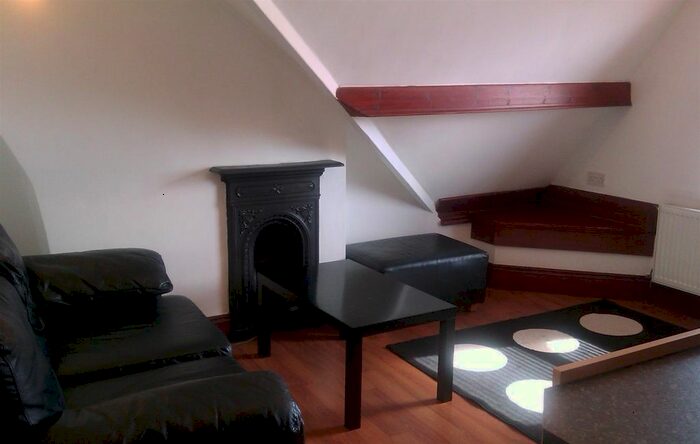 1 Bedroom Flat To Rent In Pen-Y-Lan Place, Roath, Cardiff, CF23