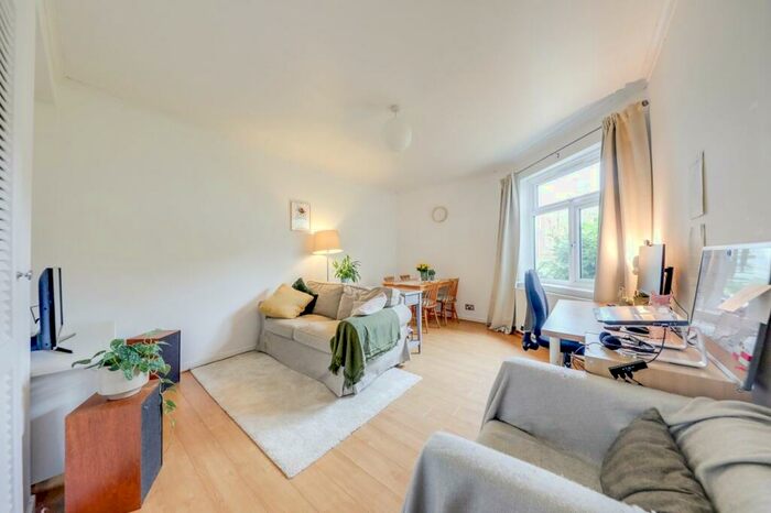 1 Bedroom Flat To Rent In Taymount Rise, Forest Hill, London, SE23