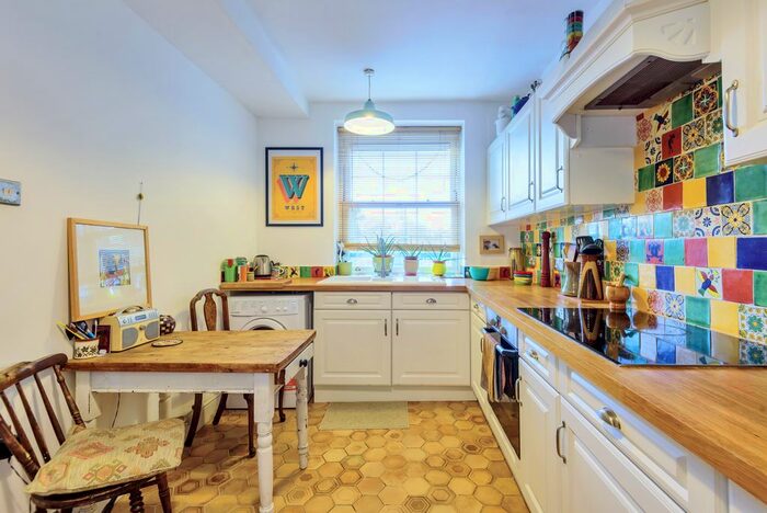 2 Bedroom Flat To Rent In Bourne House, Worsopp Drive, SW4