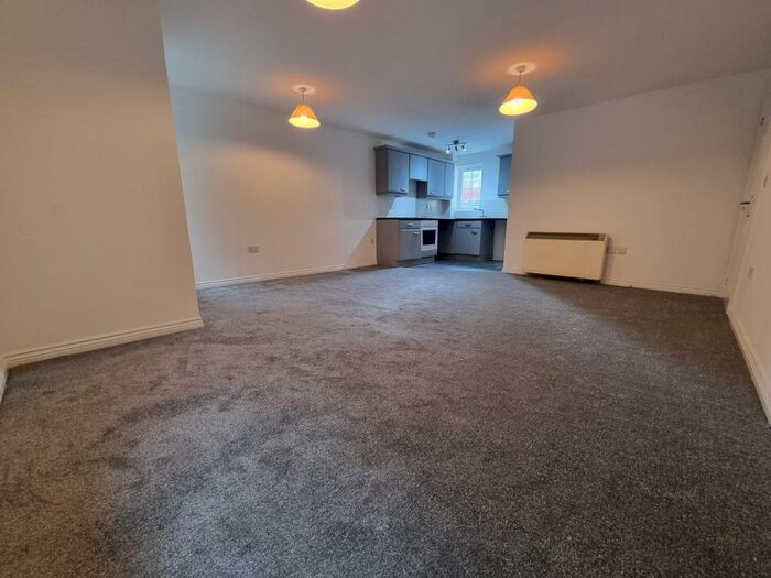 2 Bedroom Flat To Rent In Caerphilly Road, Cardiff, CF14