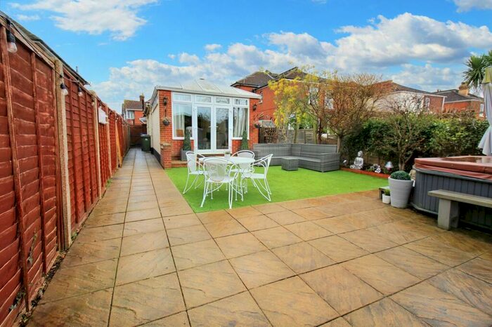 3 Bedroom Detached Bungalow For Sale In Whitworth Road, Bitterne Park, SO18