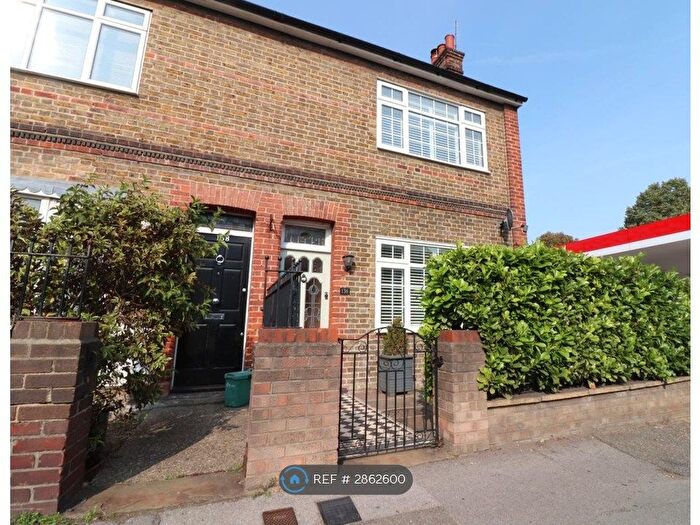 5 Bedroom End Terrace House To Rent In Rainsford Road, Chelmsford, CM1