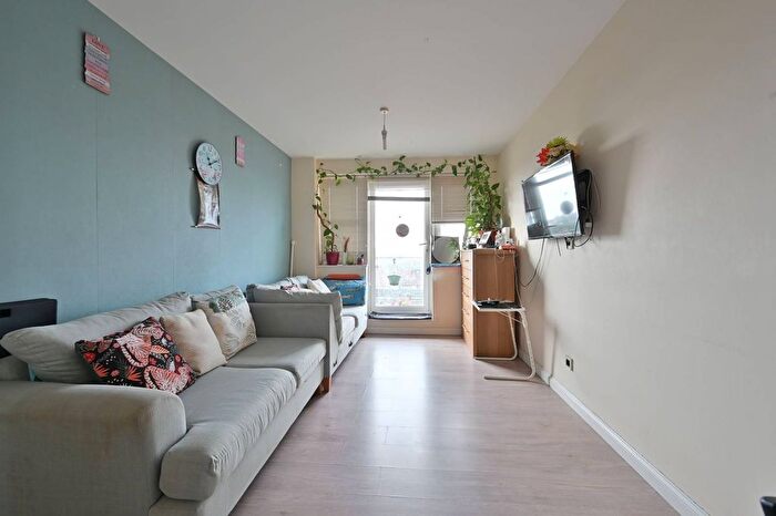 1 Bedroom Flat For Sale In Stanley Road, South Harrow, Harrow, HA2