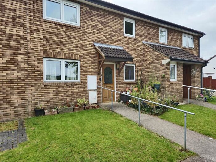 2 Bedroom Retirement Property For Sale In Heathfield Way, Nailsea, BS48