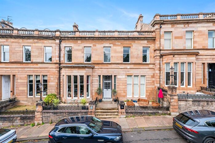 3 Bedroom Flat For Sale In / A Cleveden Crescent, Kelvinside, G12