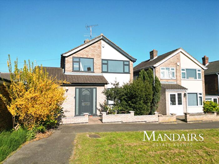 3 Bedroom Link Detached House To Rent In Meadow Walk, Yaxley, Peterborough, PE7