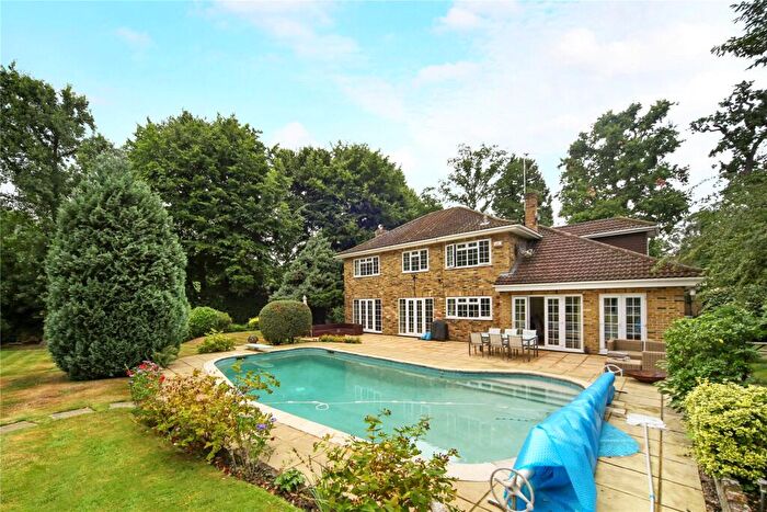 5 Bedroom House To Rent In Old Avenue, West Byfleet, KT14