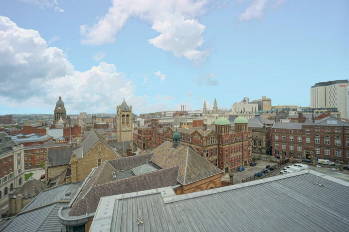 2 Bedroom Apartment To Rent In Albion Street, Leeds, West Yorkshire, LS2