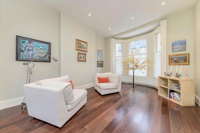 5 Bedroom Property To Rent In Powis Gardens, London, W11