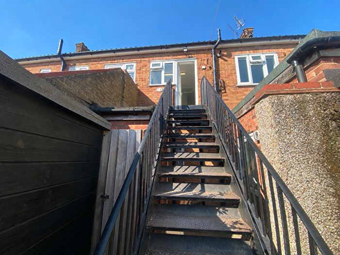 2 Bedroom Flat To Rent In Corringham, Stanford-Le-Hope, Essex, SS17