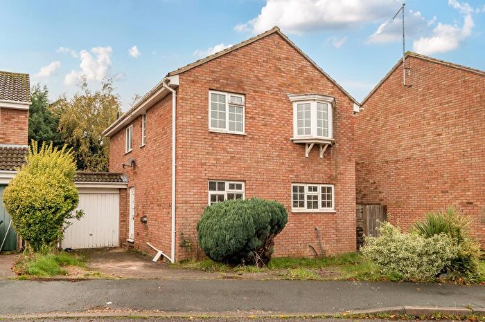 4 Bedroom Detached House To Rent In Lautrec Way, Aylesbury, HP19