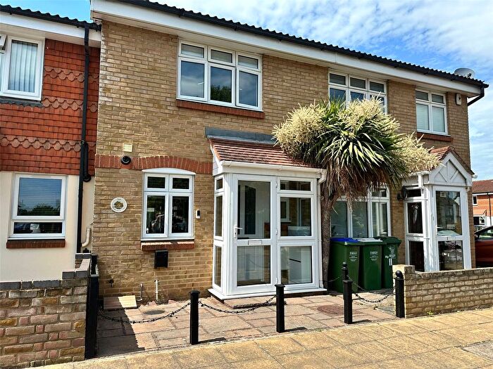 2 Bedroom Terraced House For Sale In Midwinter Close, South Welling, Kent, DA16