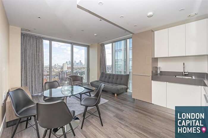 1 Bedroom Apartment To Rent In Kingwood House, Chaucer Gardens, London, E1