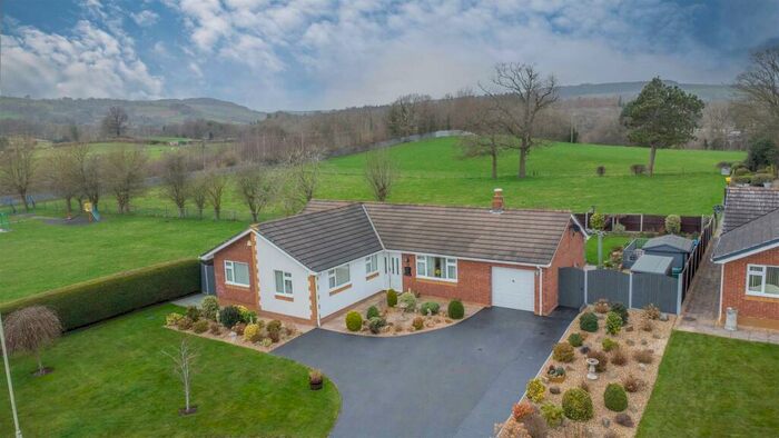 3 Bedroom Detached Bungalow For Sale In Telford Avenue, Chirk Bank, LL14