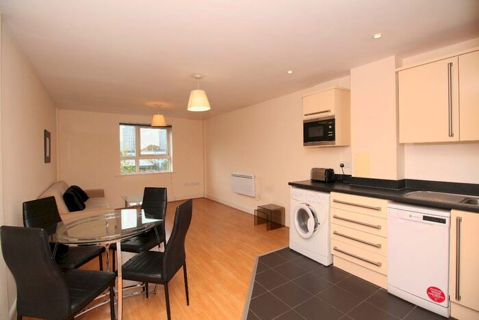 1 Bedroom Flat To Rent In Wealden House, Capulet Square, Bromley-By-Bow, E3