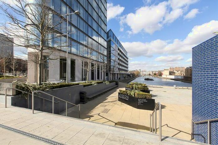 2 Bedroom Flat To Rent In Chronicle Tower, B City Road, London, EC1V