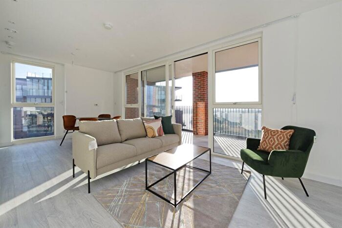 1 Bedroom Apartment To Rent In Rosefinch Apartments, Hendon Waterside, NW9