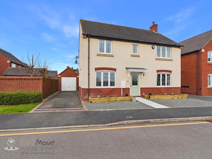 4 Bedroom Detached House For Sale In Wilson Way, Burton-on-trent, Staffordshire, DE13