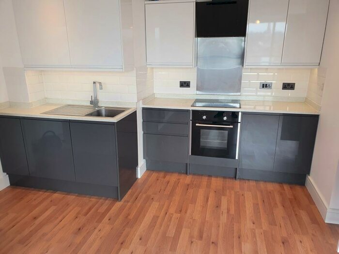 2 Bedroom Apartment To Rent In Lower Stone Street, Maidstone, ME15