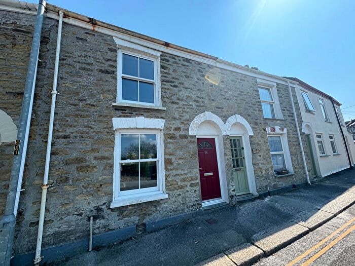 2 Bedroom Property To Rent In Albert Place, Truro, TR1