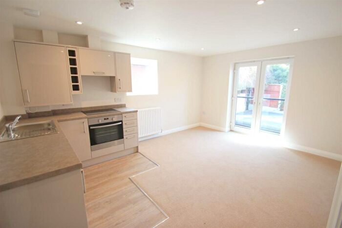 1 Bedroom Apartment To Rent In Flat Parkers Court, Frances Road, BH1