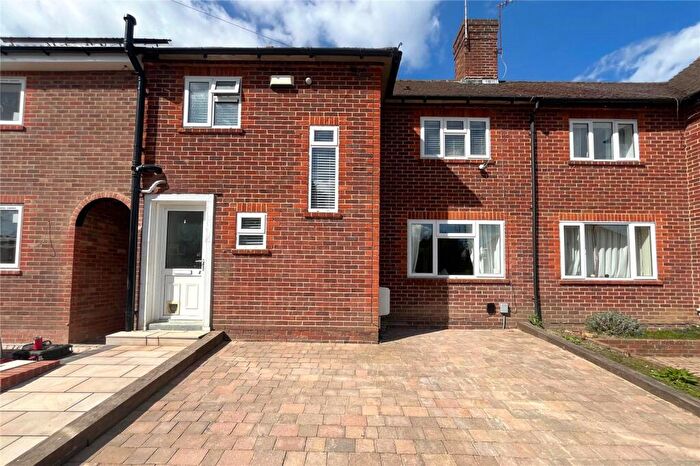 2 Bedroom Terraced House For Sale In Newcome Road, Farnham, Surrey, GU9