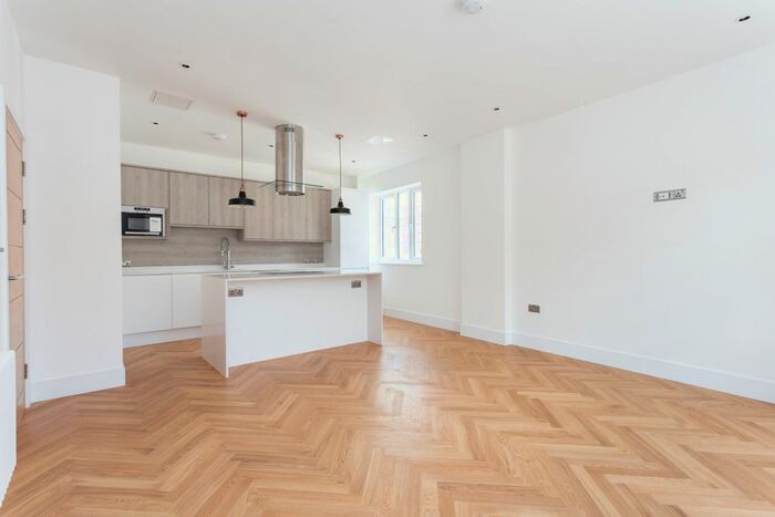 1 Bedroom Flat To Rent In Park Hill, London, SW4