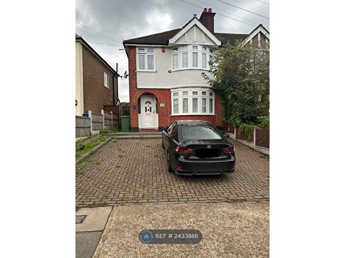 4 Bedroom End Of Terrace House To Rent In Rectory Road, Grays, RM17