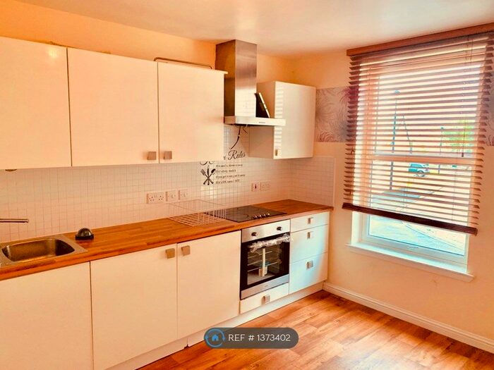 4 Bedroom Semi-Detached House To Rent In Mitchell Brae, Balmedie, Aberdeen, AB23