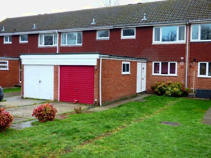 3 Bedroom Terraced House To Rent In Plymouth Avenue, Woodley, RG5