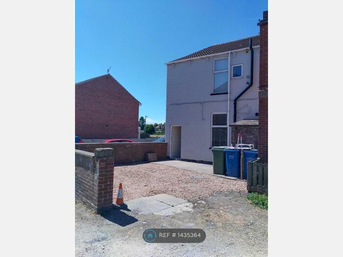 2 Bedroom End Of Terrace House To Rent In Park Street, Chesterfield, S40