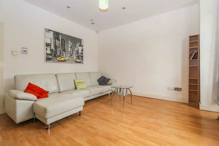 5 Bedroom Terraced House To Rent In St. Anns Avenue, Leeds, LS4