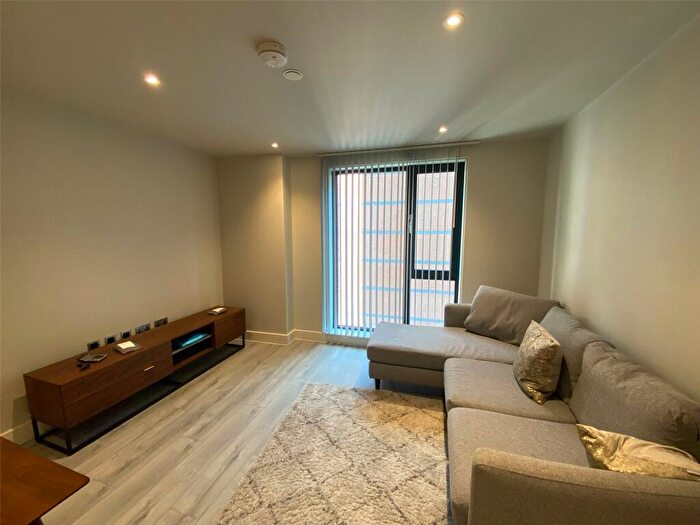 1 Bedroom Apartment To Rent In St Martins Place, Broad Street, B15