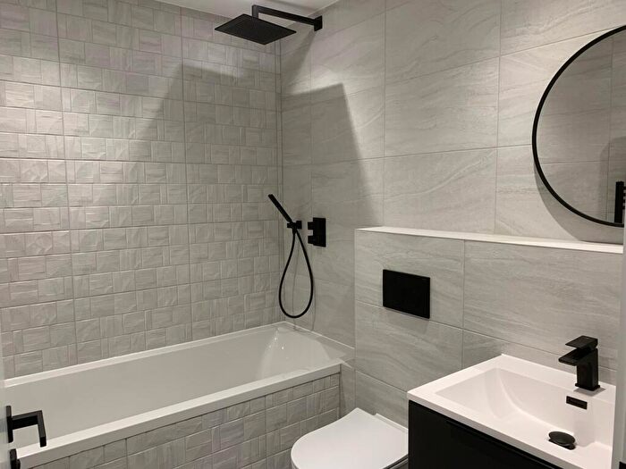 2 Bedroom Duplex For Sale In Bromley Avenue, Bromley, BR1