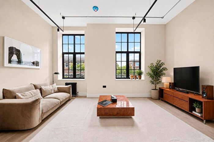 1 Bedroom Flat To Rent In Old Clothing Factory, London Fields, Hackney, E9