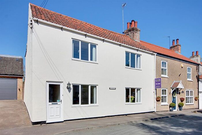 3 Bedroom End Of Terrace House For Sale In Main Street, Ellerker, Brough, HU15