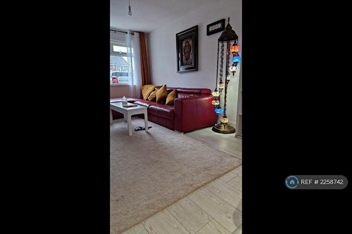 2 Bedroom Semi-Detached House To Rent In Willow Avenue, Middleton, Manchester, M24
