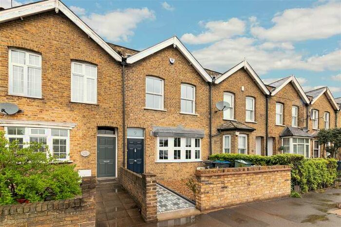 2 Bedroom Terraced House To Rent In Beverley Cottages, Putney, London, SW15
