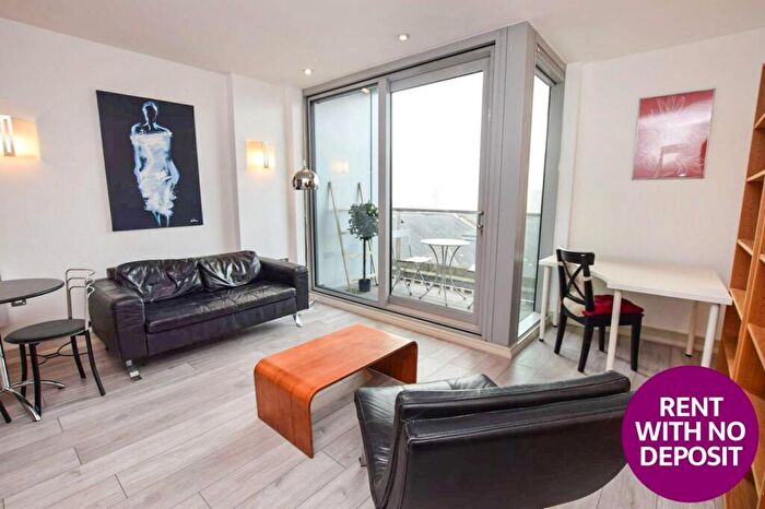 1 Bedroom Flat To Rent In Great Northern Tower, Watson Street, Deansgate, Manchester, M3