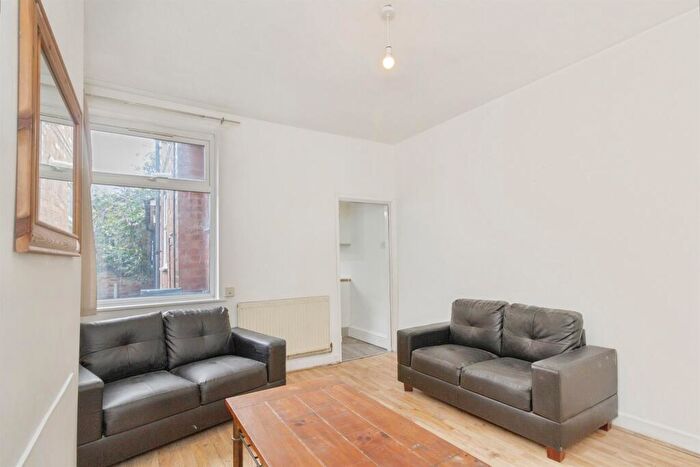 3 Bedroom Terraced House For Sale In Rydal Street, Leicester, LE2